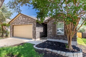 2218 York Bend in San Antonio, TX - Building Photo - Building Photo