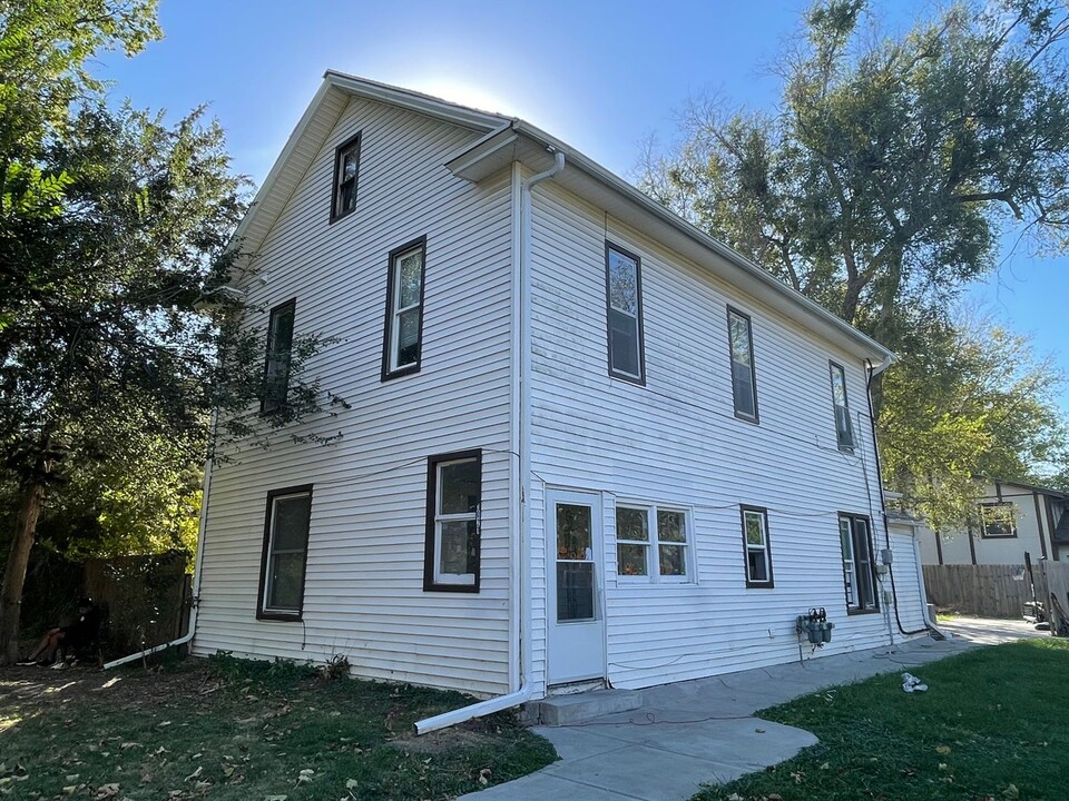 1021 S 29th St-Unit -2 in Lincoln, NE - Building Photo