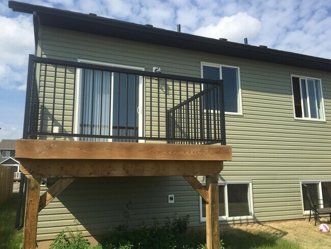 8315-8387 87 Ave in Fort St John, BC - Building Photo - Building Photo