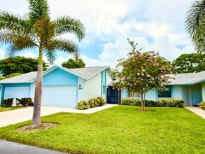 9159 SW 22nd St in Boca Raton, FL - Foto de edificio - Building Photo