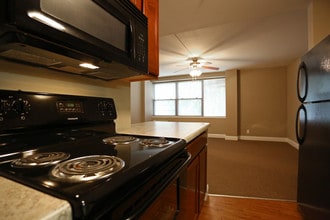 City Parc at Pine Senior Living in St. Louis, MO - Building Photo - Interior Photo