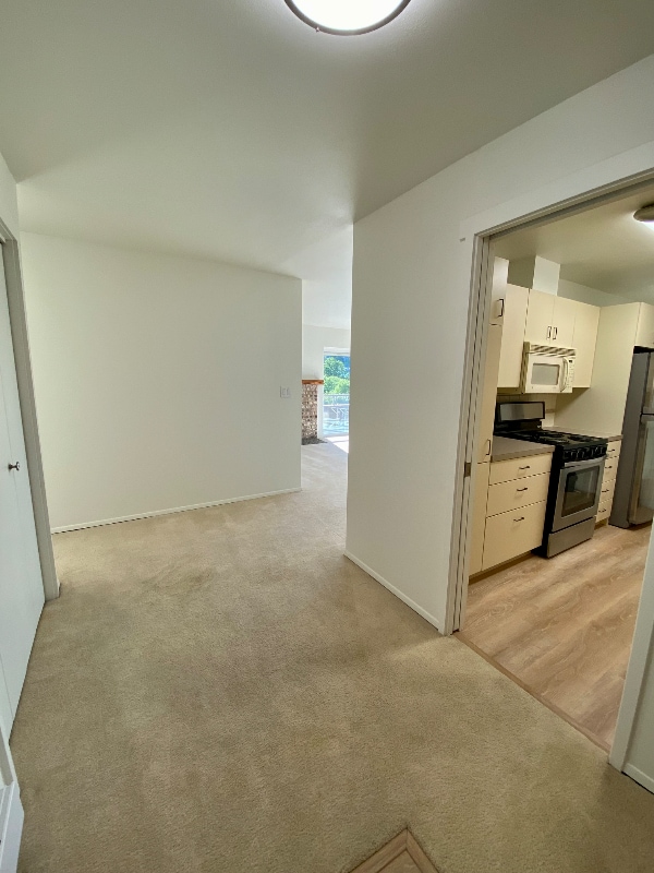 3239 80th Ave SE in Mercer Island, WA - Building Photo - Building Photo