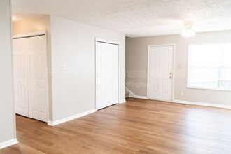 2519 Cedar Ln in Knoxville, TN - Building Photo - Building Photo