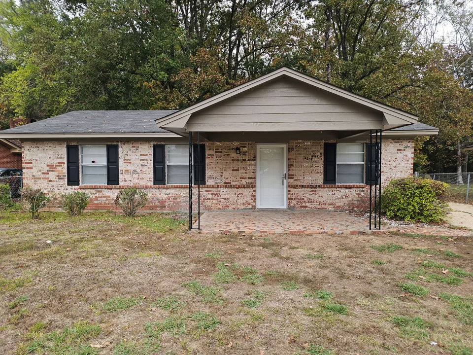 4501 Guilford Rd in Montgomery, AL - Building Photo