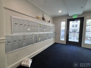 1200 Massachusetts Ave, Unit 409B in Cambridge, MA - Foto de edificio - Building Photo