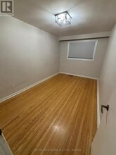 116 Fisherville Rd in Toronto, ON - Building Photo - Building Photo