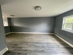 3343 Fairdale Rd in Philadelphia, PA - Building Photo - Building Photo