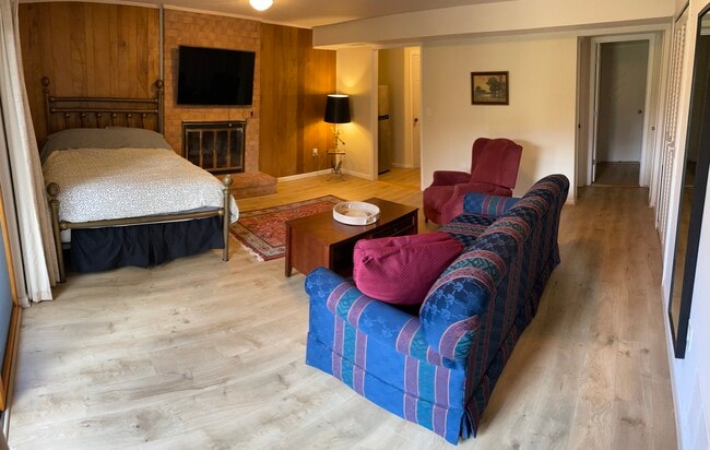 11320 Gainsborough Rd in Potomac, MD - Building Photo - Building Photo