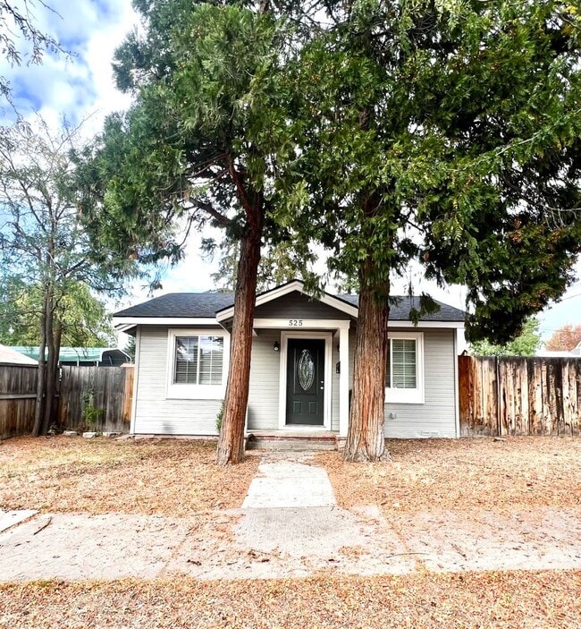 525 N 2nd St in Klamath Falls, OR - Building Photo - Building Photo