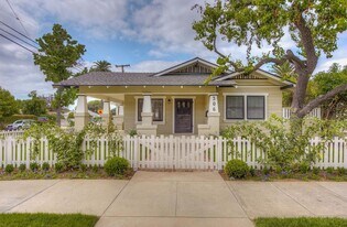 306 N Shaffer St in Orange, CA - Building Photo