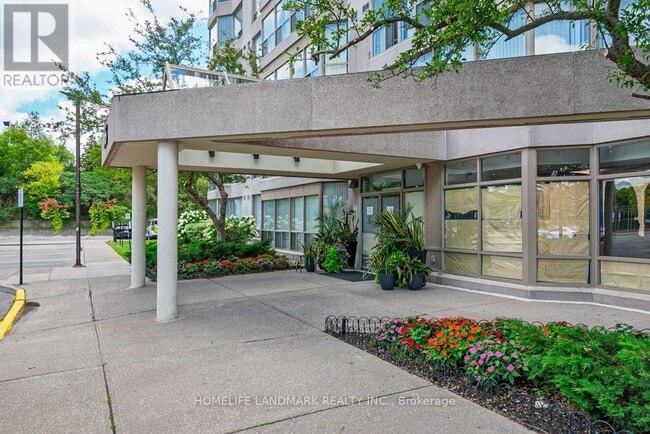 175 Cedar Ave in Richmond Hill, ON - Building Photo - Building Photo