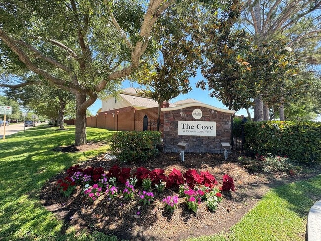 8107 Gran Villa Dr
