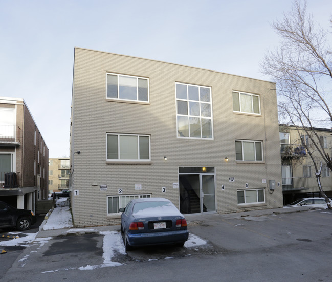 1726 10A St SW in Calgary, AB - Building Photo - Building Photo