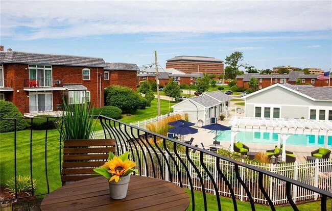 property at 3 Admiralty Dr