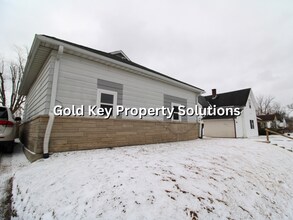 2324 Chase St in Anderson, IN - Building Photo - Building Photo