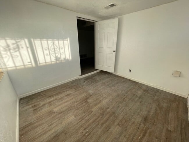 812 Ortiz Dr SE in Albuquerque, NM - Building Photo - Building Photo