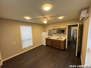 242 W Harlan Ave in San Antonio, TX - Building Photo - Building Photo