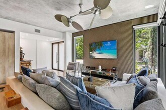 925 NE 6th St in Fort Lauderdale, FL - Building Photo - Building Photo