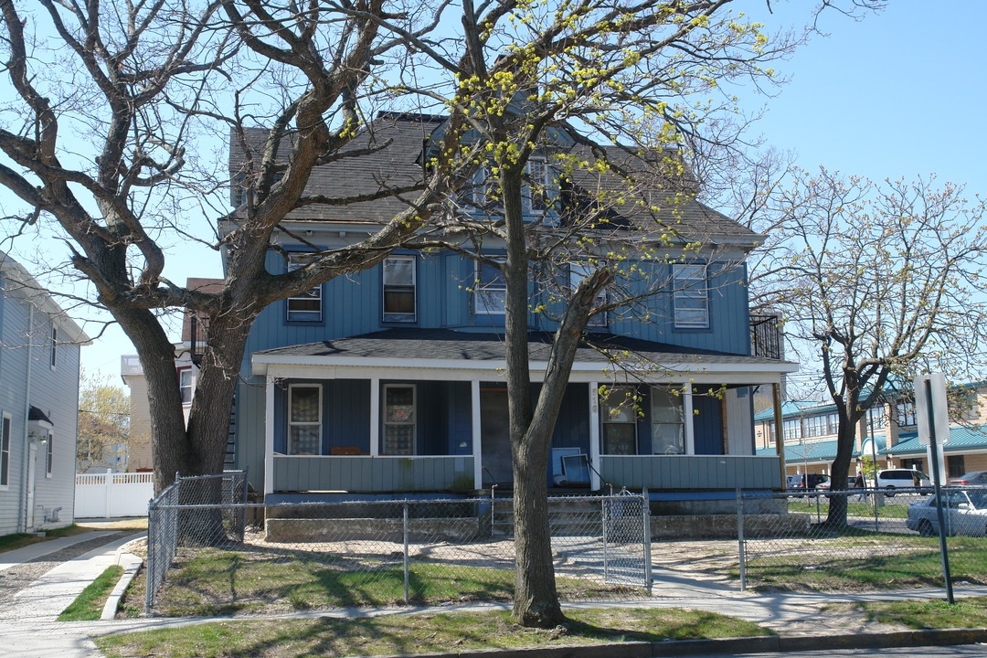 516 1st Ave in Asbury Park, NJ - Building Photo