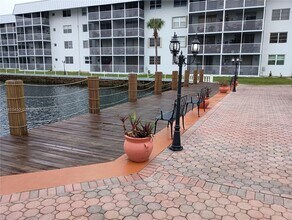 3750 NE 170th St in North Miami Beach, FL - Building Photo - Building Photo