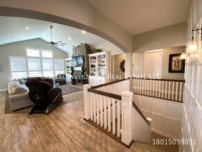 224 E Pace Ln in North Salt Lake, UT - Building Photo - Building Photo