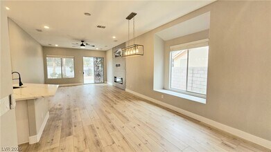 1948 Kachina Mountain Dr in Henderson, NV - Building Photo - Building Photo