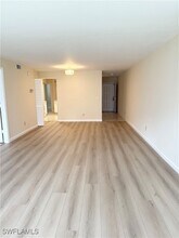 124 Cypress Way E in Naples, FL - Building Photo - Building Photo