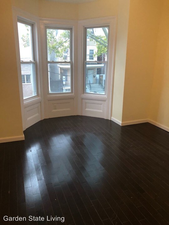 157 Garside St-Unit -Unit #2 in Newark, NJ - Building Photo