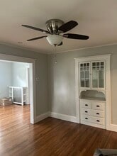 278 Cabot St, Unit #1 in Newton, MA - Foto de edificio - Building Photo