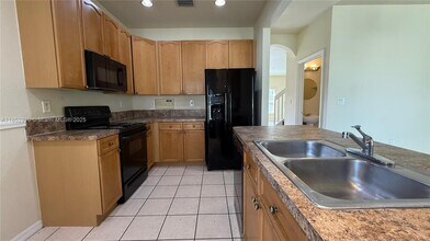 3361 Merrick Ln in Margate, FL - Foto de edificio - Building Photo