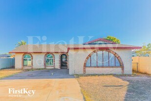 2518 E Don Carlos Ave in Tempe, AZ - Building Photo