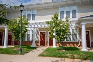 1127 Tupelo Terrace in Charlottesville, VA - Building Photo