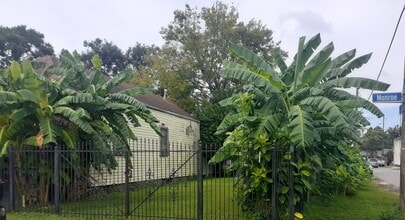 1636 Monroe St, Unit Monroe in New Orleans, LA - Building Photo - Building Photo