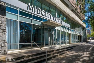 845 Spring St NW in Atlanta, GA - Building Photo - Building Photo