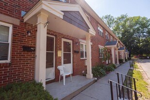 Plaza Terrace in Hartford, CT - Building Photo