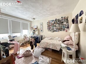 1711 Commonwealth Ave in Boston, MA - Building Photo - Building Photo