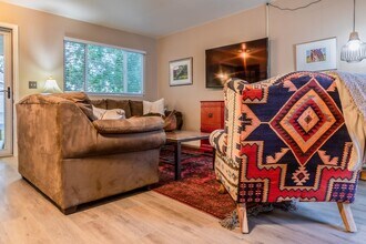 3 Bed 2 Bath Townhome in Central Loveland in Loveland, CO - Building Photo - Building Photo