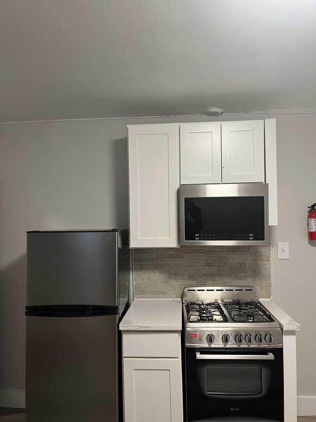 7320 Kennedy Blvd, Unit B1 in North Bergen, NJ - Foto de edificio - Building Photo