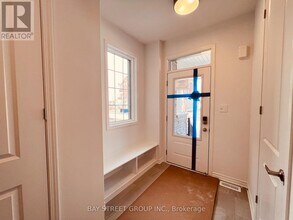 127 Azure Dr in Markham, ON - Building Photo - Building Photo