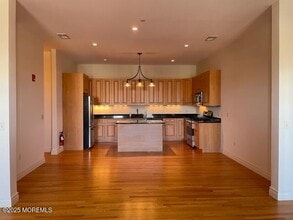 8 E Front St in Red Bank, NJ - Building Photo - Building Photo