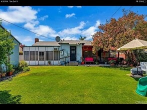2222 N Keystone St in Burbank, CA - Building Photo - Building Photo