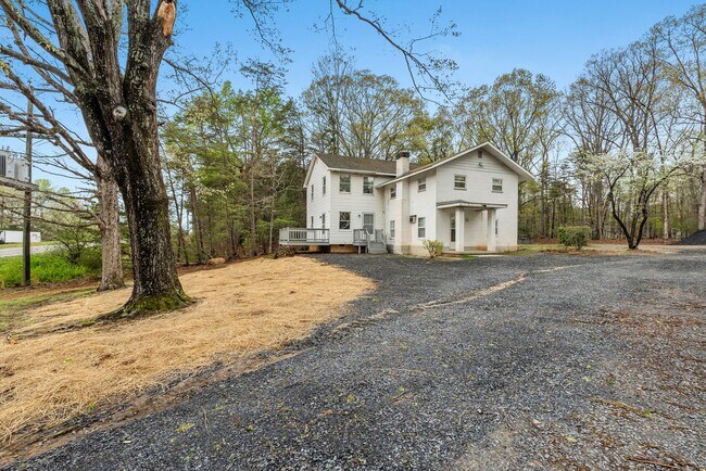 15487 W James Anderson Hwy-Unit -Unit C in Buckingham, VA - Building Photo - Building Photo