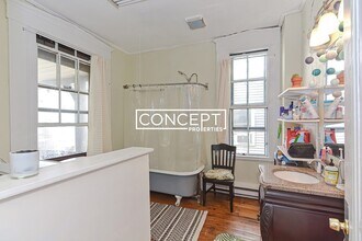139 Hillside St, Unit A in Boston, MA - Building Photo - Building Photo