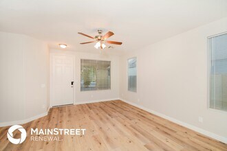 17526 W Hope Dr in Goodyear, AZ - Building Photo - Building Photo