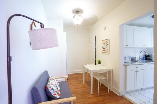 444 Ponce de Leon in Coral Gables, FL - Building Photo - Building Photo