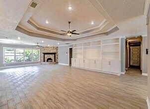 3318 N Braeswood Blvd in Houston, TX - Building Photo - Building Photo