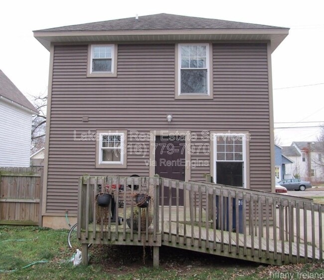 711 Logan St SE in Grand Rapids, MI - Building Photo - Building Photo