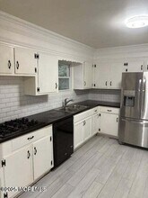 297 Cambourne Dr in Toms River, NJ - Building Photo - Building Photo