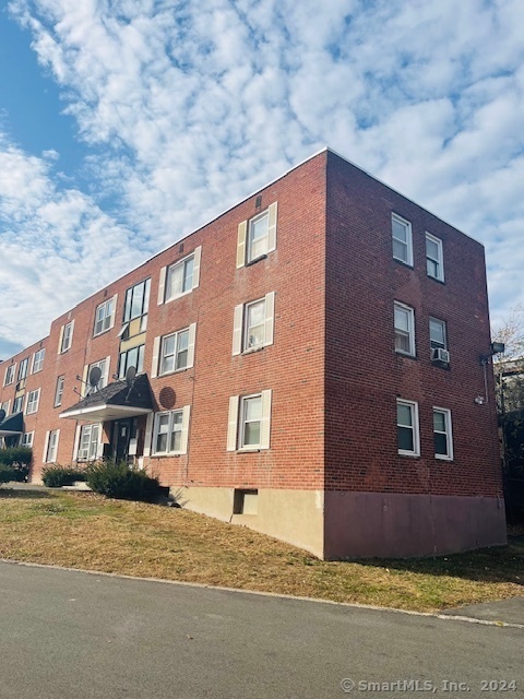 932 Wethersfield Ave in Hartford, CT - Building Photo