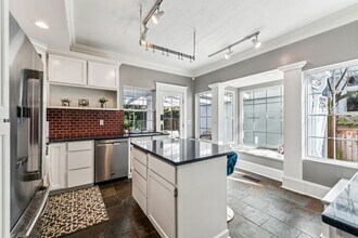 1907 NE Multnomah St in Portland, OR - Building Photo - Building Photo